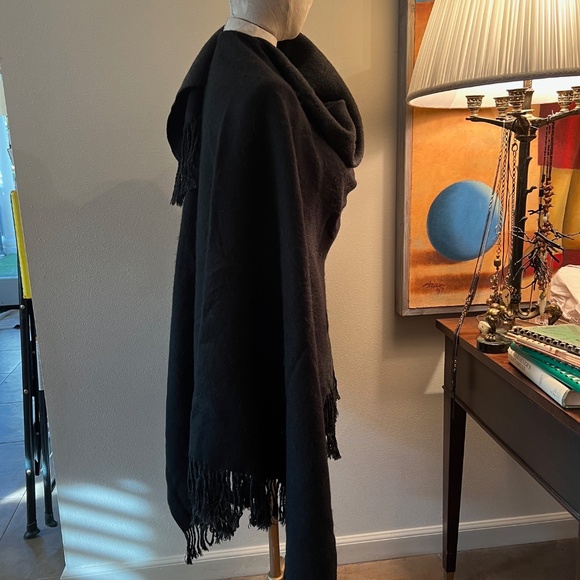 Elegant Fringe Open Front Reversible Black/Grey Shawl, Wrap With Fringe - Picture 15 of 16